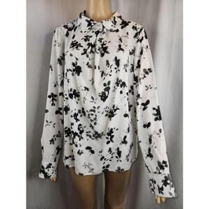 NWOT | Calvin Klein | Women | Blouse | Black White Floral | Size Large